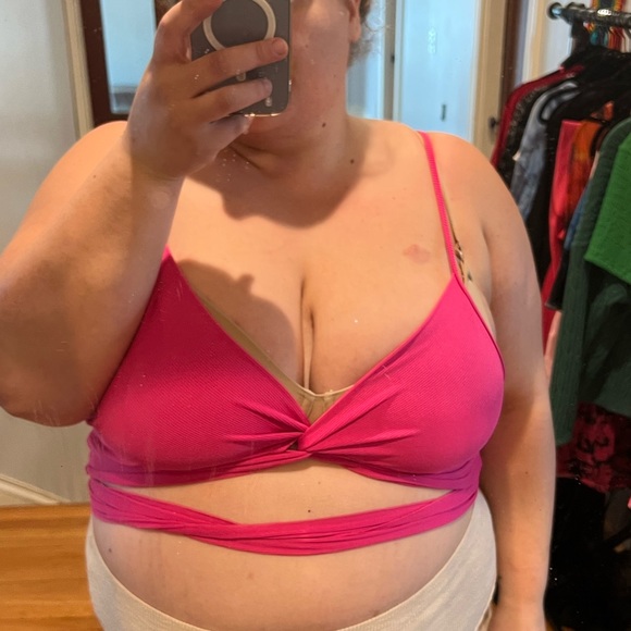 SHEIN plus crop tank top - Picture 1 of 3